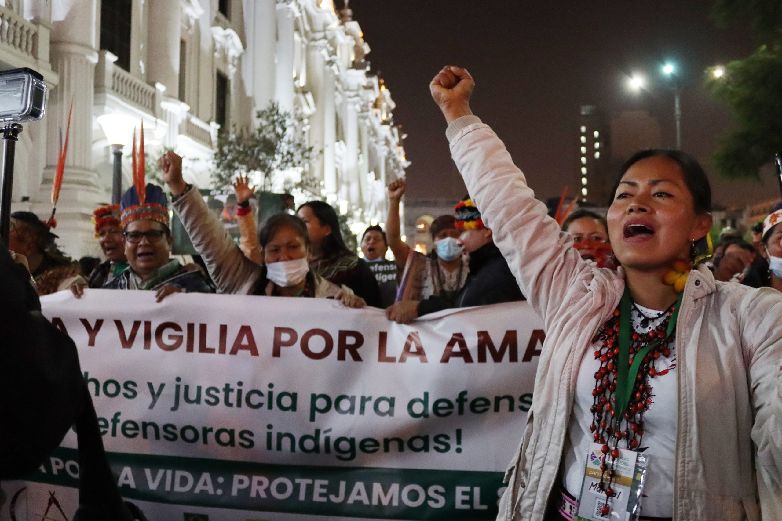 Mujeres indígenas participan en la Marcha por la Amazonía. Foto Cortesía AIDESEP/Segundo Chuquipiondo